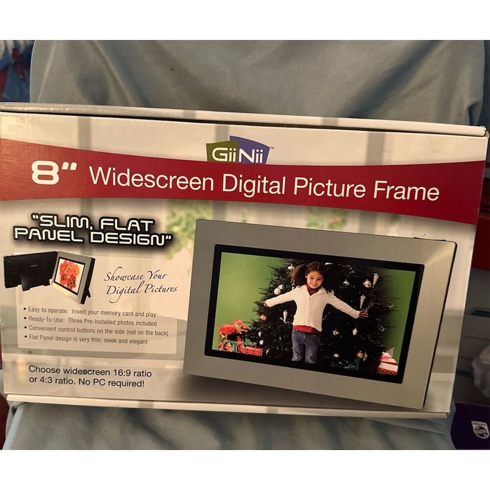 GiiNii 8" Widescreen Digital Picture Frame Black Wall-Mountable LCD